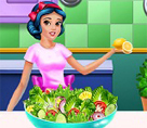 Pamuk Prenses Salata Yapıyor